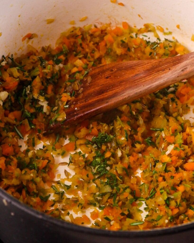 Easy Ragu Bianco (delicious white bolognese sauce) - The Burnt Butter Table